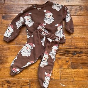 ZARA kids Santa sweatsuit size 4-5 yr EUC